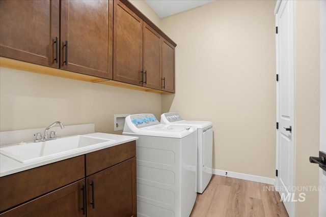 1323 White Cliffs St, Middleton, ID 83644