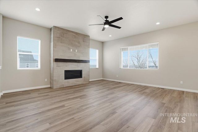 1323 White Cliffs St, Middleton, ID 83644