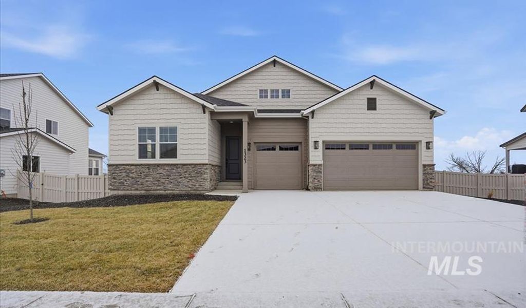 1323 White Cliffs St, Middleton, ID 83644