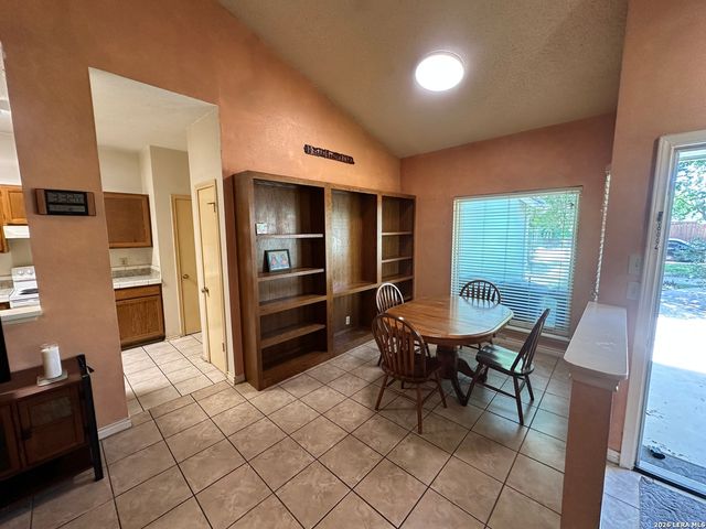12206 Stoney Spur, San Antonio, TX 78247