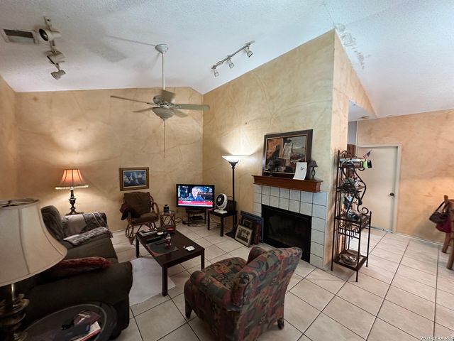 12206 Stoney Spur, San Antonio, TX 78247