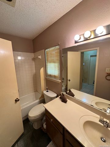 12206 Stoney Spur, San Antonio, TX 78247