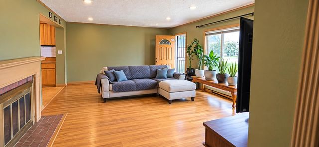 731 Thornhill Drive, Daly City, CA 94015