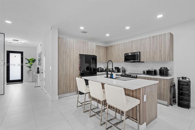 13615 SW 157th Ct, Miami, FL 33196