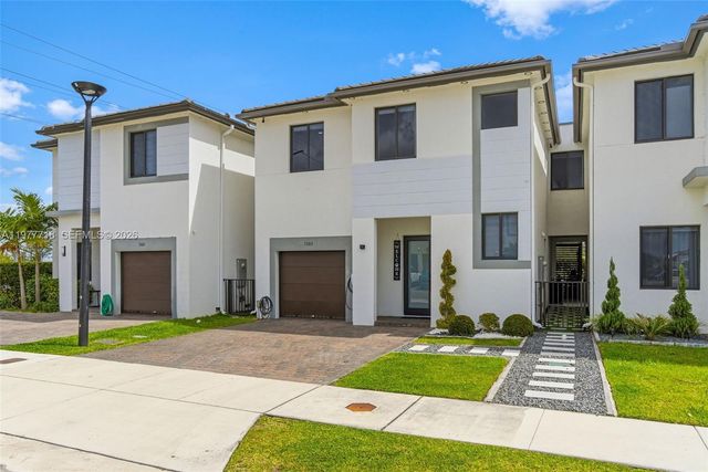 13615 SW 157th Ct, Miami, FL 33196