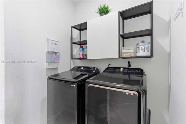 13615 SW 157th Ct, Miami, FL 33196