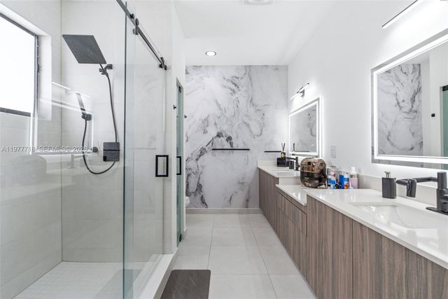 13615 SW 157th Ct, Miami, FL 33196