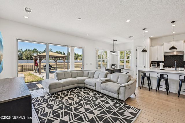 10116 ILLUMINATION Drive, Jacksonville, FL 32256