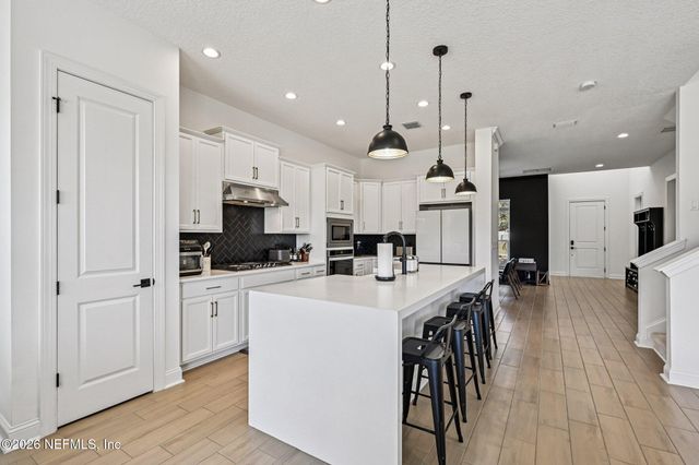 10116 ILLUMINATION Drive, Jacksonville, FL 32256