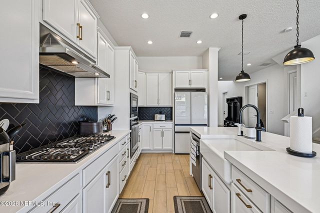 10116 ILLUMINATION Drive, Jacksonville, FL 32256