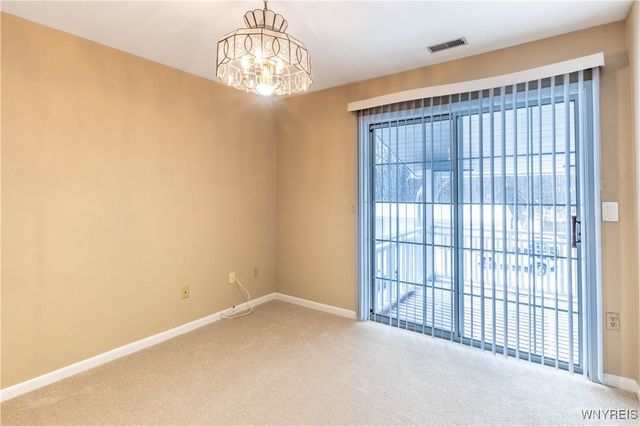 1105 Youngs Road F, Amherst, NY 14221