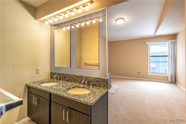 1105 Youngs Road F, Amherst, NY 14221