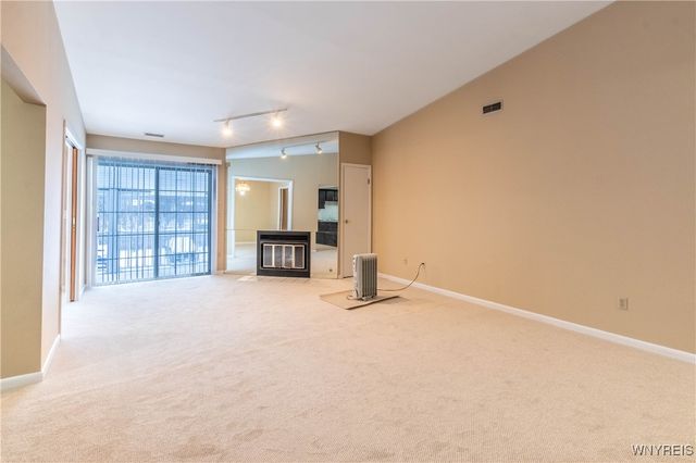 1105 Youngs Road F, Amherst, NY 14221