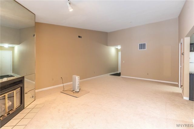 1105 Youngs Road F, Amherst, NY 14221