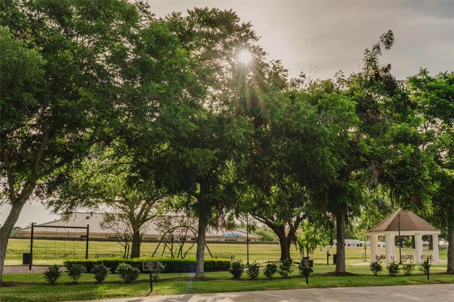 719 Ironwood Drive, Richmond, TX 77406