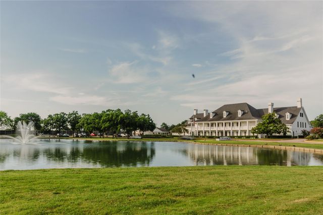 719 Ironwood Drive, Richmond, TX 77406