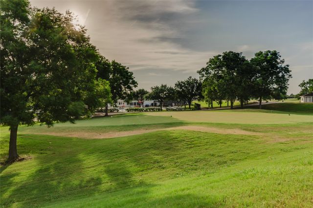 719 Ironwood Drive, Richmond, TX 77406