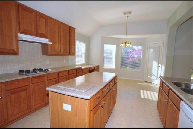 1030 Walnut Pointe, League City, TX 77573