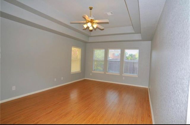 1030 Walnut Pointe, League City, TX 77573