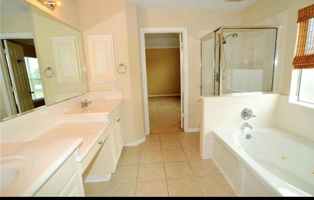 1030 Walnut Pointe, League City, TX 77573