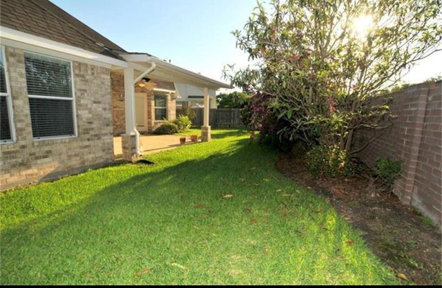 1030 Walnut Pointe, League City, TX 77573