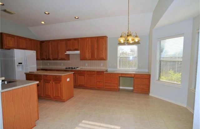 1030 Walnut Pointe, League City, TX 77573