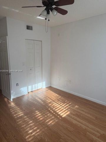 8070 N Nob Hill Rd 205, Tamarac, FL 33321