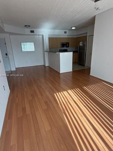 8070 N Nob Hill Rd 205, Tamarac, FL 33321