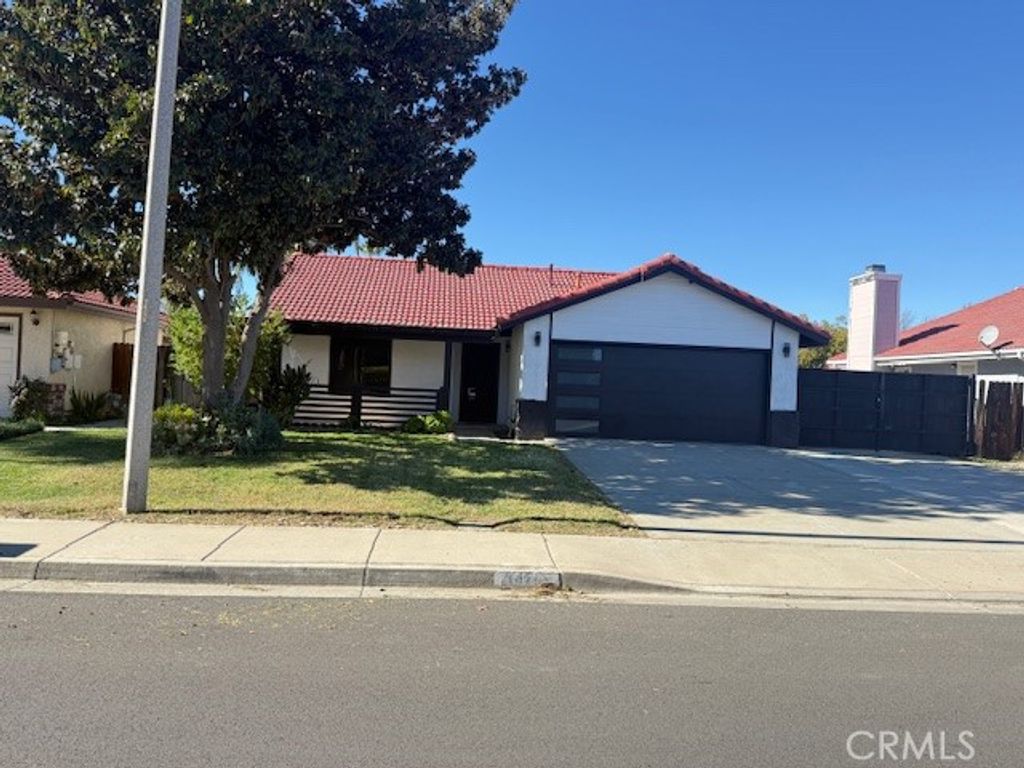 1471 S Palm, Hemet, CA 92543