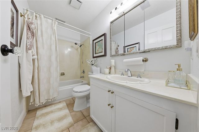 2117 Plaza De La Candela, Las Vegas, NV 89102