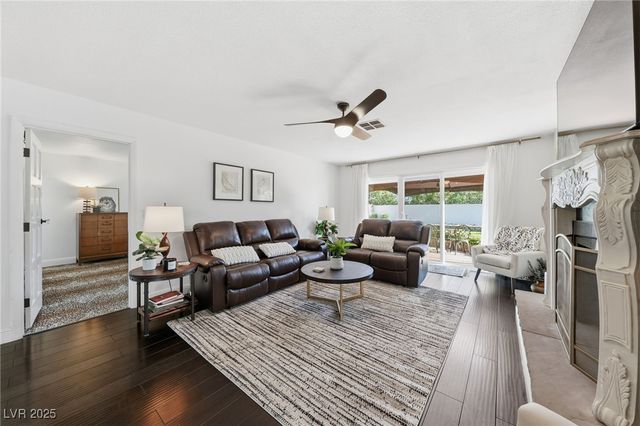 2117 Plaza De La Candela, Las Vegas, NV 89102