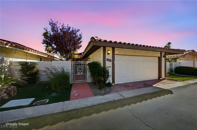 2117 Plaza De La Candela, Las Vegas, NV 89102