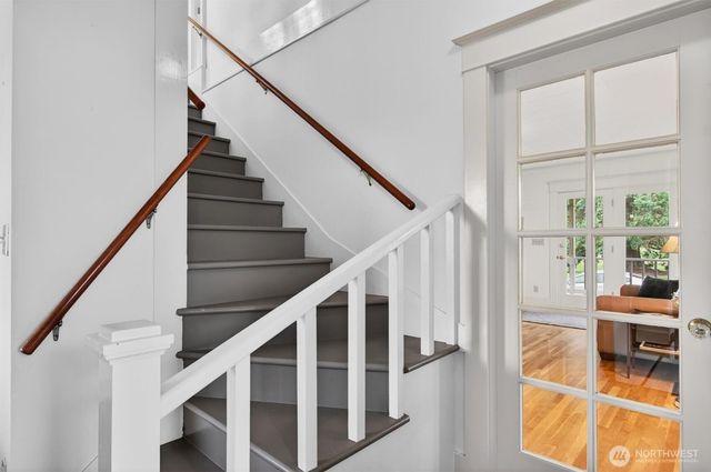 211 S Welcome Slough Road, Cathlamet, WA 98612