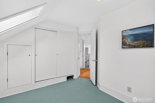 211 S Welcome Slough Road, Cathlamet, WA 98612