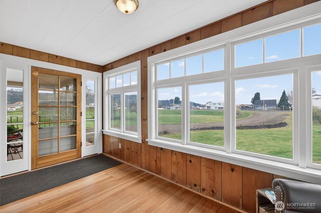 211 S Welcome Slough Road, Cathlamet, WA 98612