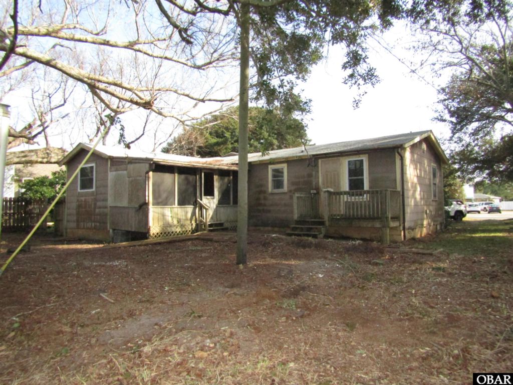 Image 2 of property listing at 52956 Highway 12, Frisco, NC 27936