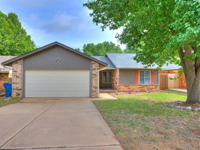 2021 Foxfire Road, Edmond, OK 73003