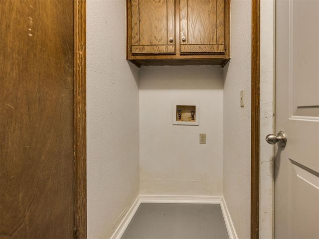 2021 Foxfire Road, Edmond, OK 73003