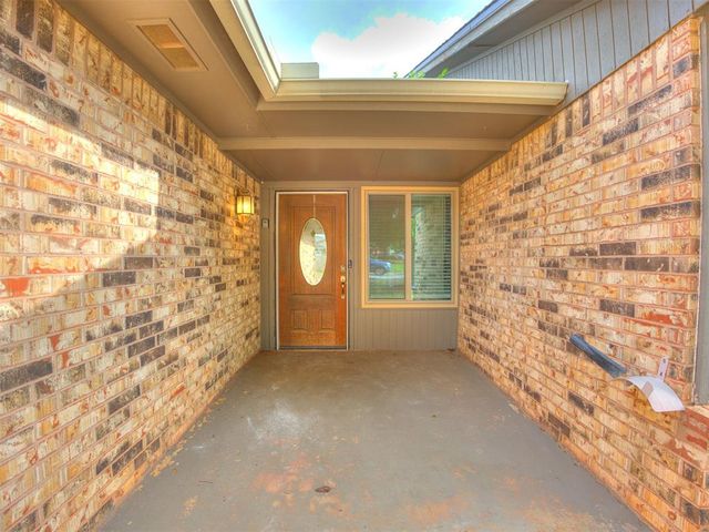 2021 Foxfire Road, Edmond, OK 73003