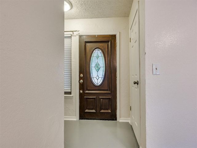 2021 Foxfire Road, Edmond, OK 73003