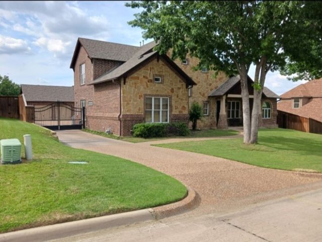 3201 Wildpointe Court, Mansfield, TX 76063