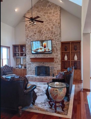 3201 Wildpointe Court, Mansfield, TX 76063