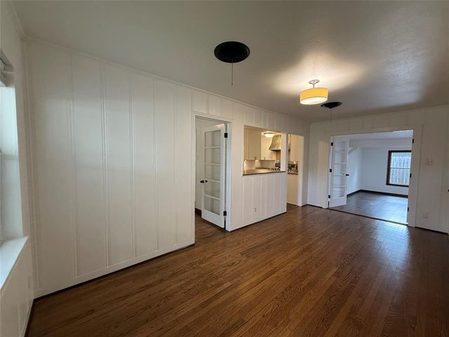 2016 N Tinsley Street, Angleton, TX 77515
