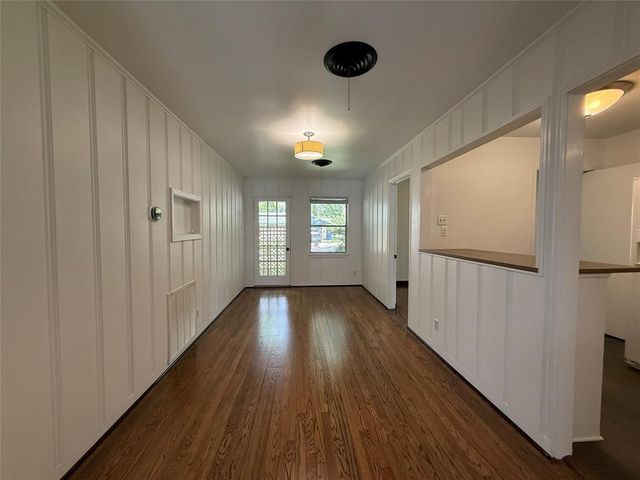 2016 N Tinsley Street, Angleton, TX 77515
