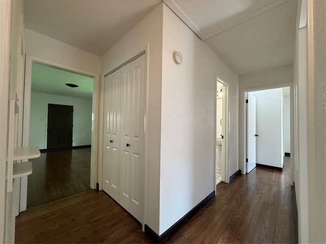 2016 N Tinsley Street, Angleton, TX 77515