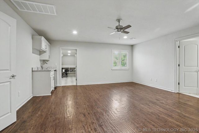 5917 E 106th Place, Tulsa, OK 74137