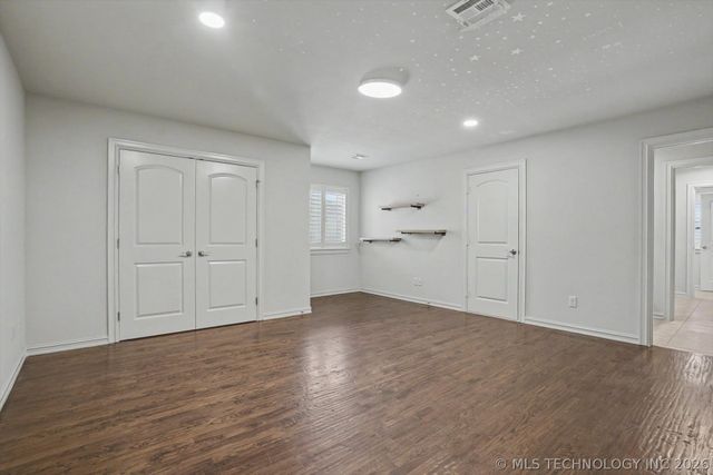 5917 E 106th Place, Tulsa, OK 74137