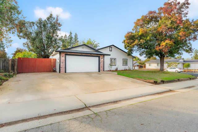 510 Zoe Ann Dr, Lincoln, CA 95648