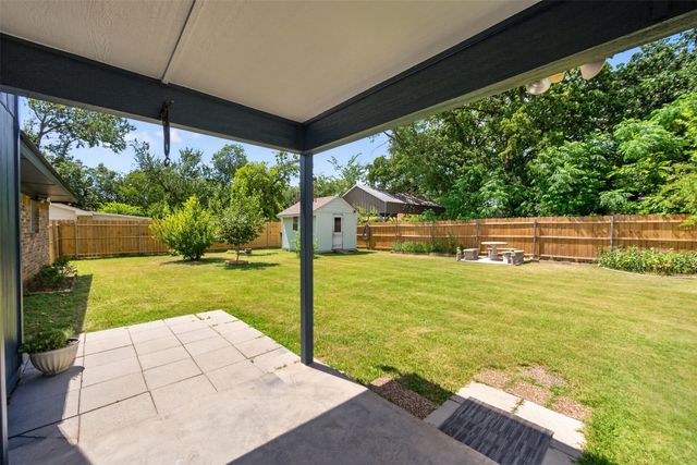 519 E 8th Street, Irving, TX 75060