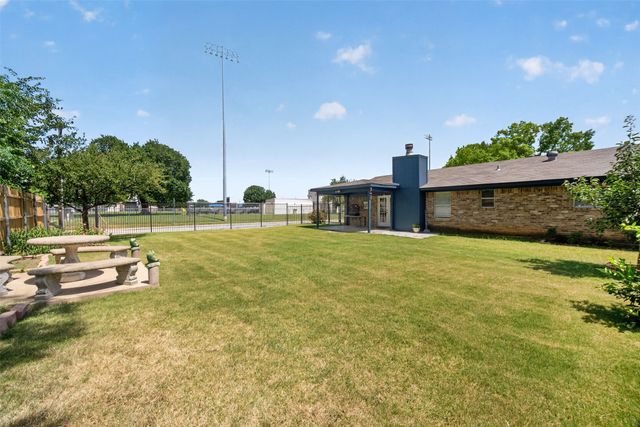 519 E 8th Street, Irving, TX 75060